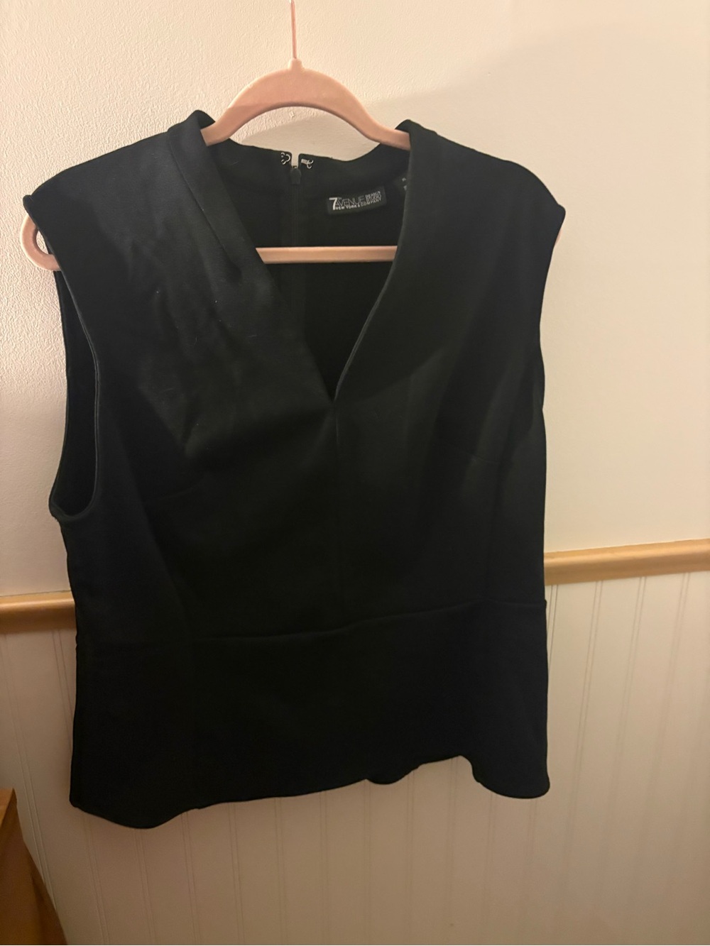 7th Avenue Design Studio New York & Company Women’s XL Black Sleeveless Top